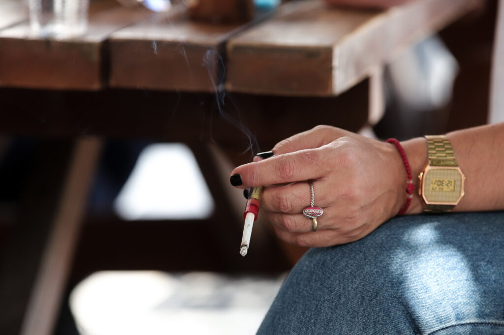 ΚΕΦΙΜ: Η αύξηση της φορολογίας στον καπνό γιγαντώνει τη μαύρη αγορά