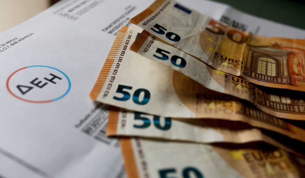 Ηλεκτρικό Ρεύμα: Νέα «κόκκινα» τιμολόγια από τη ΡΑΑΕΥ – Όσα γνωρίζουμε για τις χρεώσεις