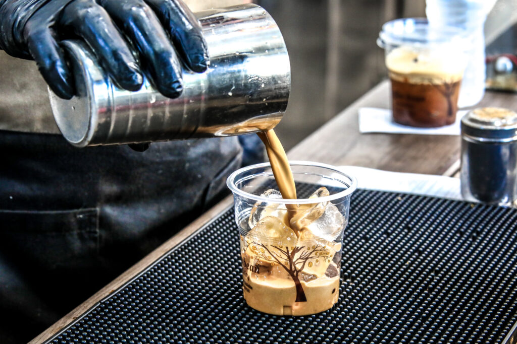 «Γκρίζα Ελλάδα»: Οι δαπάνες στο ναδίρ εν μέσω ακρίβειας – «Κόβουν» από παντού οι καταναλωτές