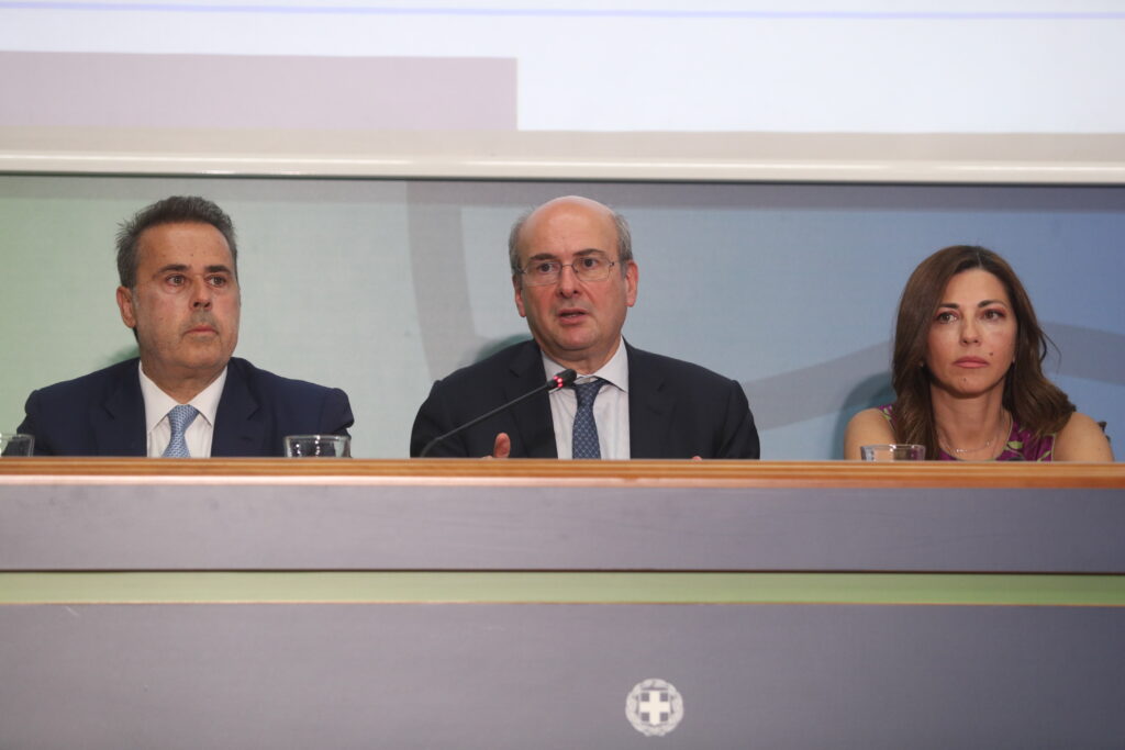 LIVE – Διυπουργική συνέντευξη Τύπου για τους νέους ευρωπαϊκούς πόρους