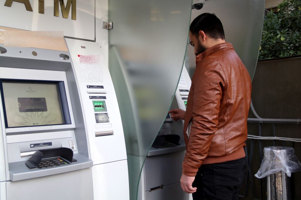 ΑΑΔΕ: Ειδοποίηση σε 100.000 δικαιούχους για IBAN και πληρωμές