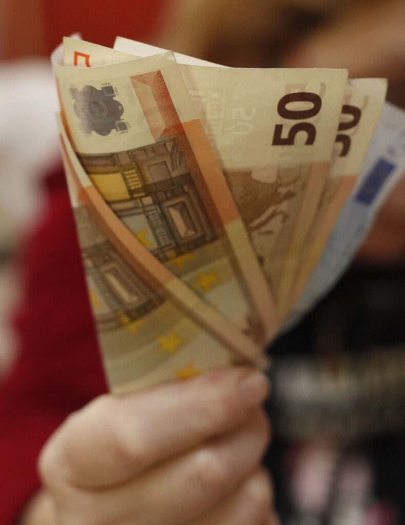 Πώς αμείβονται οι εργαζόμενοι του ιδιωτικού τομέα την ημέρα του Αγίου Πνεύματος