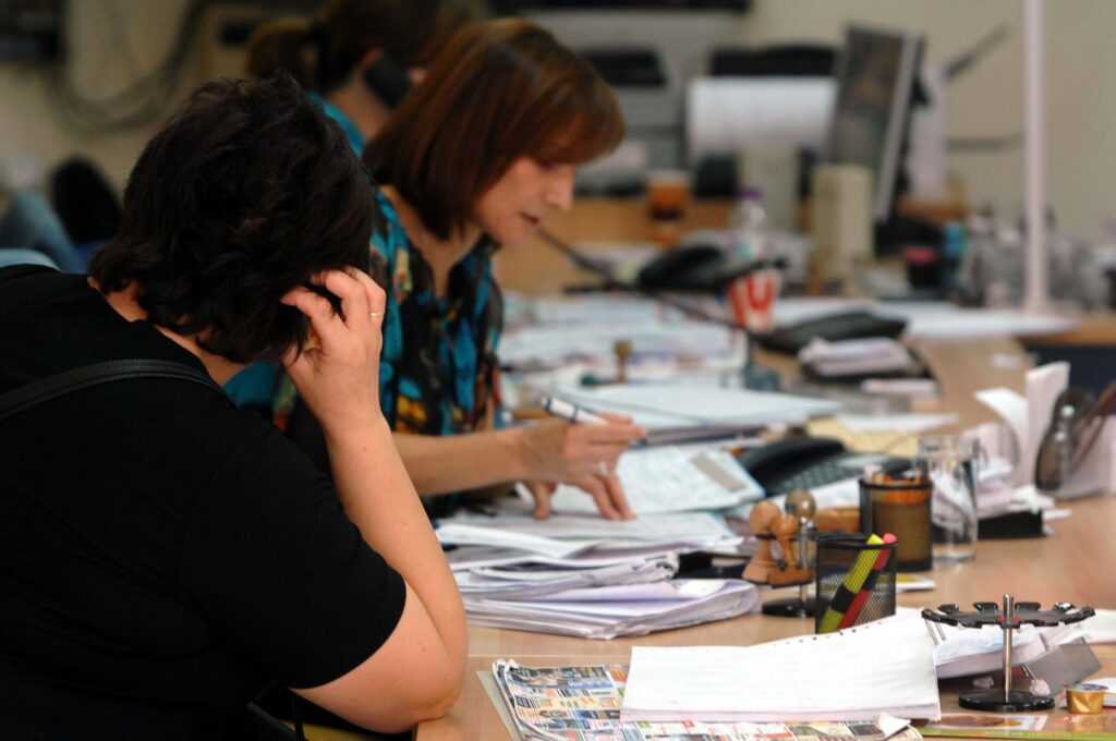 Ελλάδα 2050: Η σιωπηλή δημογραφική βόμβα – Τι αποκαλύπτει η νέα έκθεση του ΟΟΣΑ – Τι σύνταξη περιμένει τους σημερινούς 30άρηδες και 40άρηδες