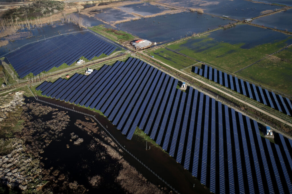 Αυξάνεται παγκοσμίως η ζήτηση για ενέργεια από ανανεώσιμες πηγές