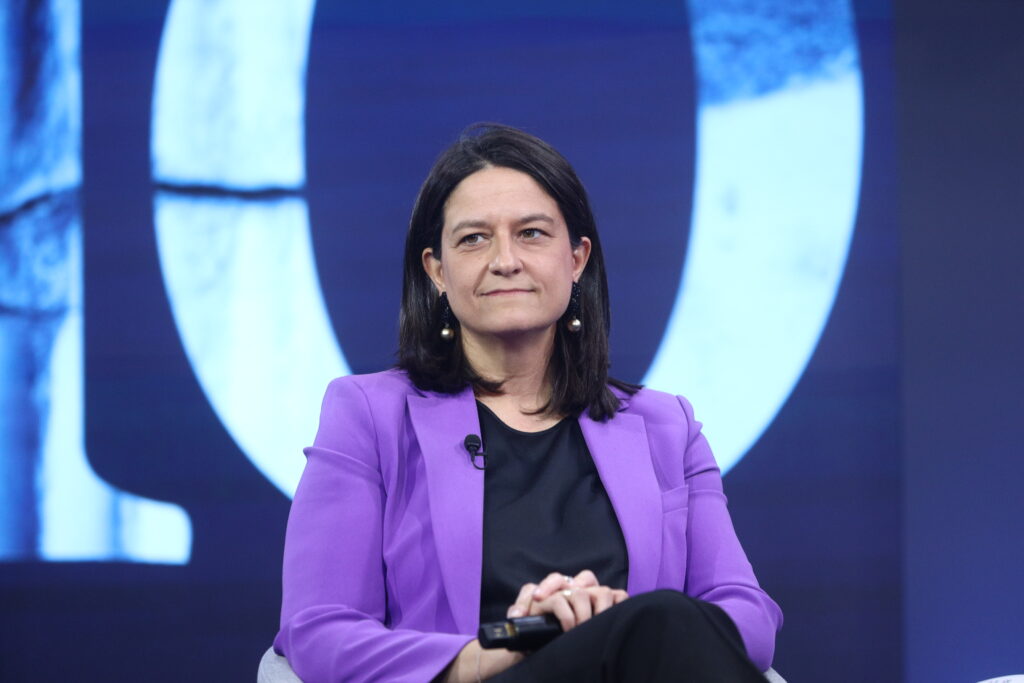 ΥΠΕΚΑ: Διαβουλεύσεις με τους κοινωνικούς εταίρους για το νέο νομοσχέδιο – «Στόχος μας να διασφαλίσουμε καλύτερες συνθήκες εργασίας» δηλώνει η κ. Κεραμέως