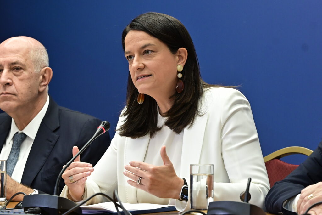 Συλλογικές Συμβάσεις Εργασίας: Οι βασικοί άξονες της συμφωνίας επαναφοράς – Αναλυτικά τι περιλαμβάνουν