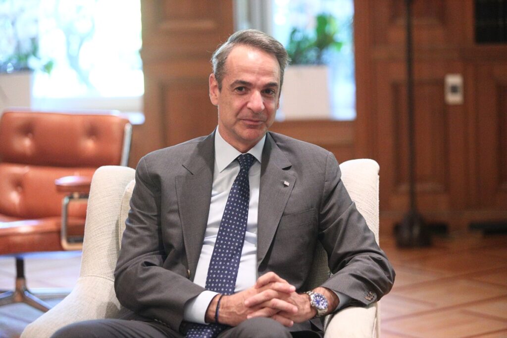 Συνάντηση Μητσοτάκη με τον Ευρωπαίο Επίτροπο για το Κλίμα