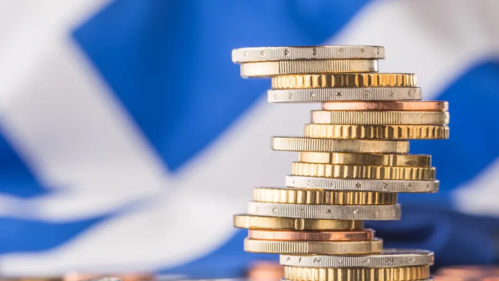 ΚΕΠΕ: Η ελληνική οικονομία συνεχίζει να αναπτύσσεται με σταθερό ρυθμό