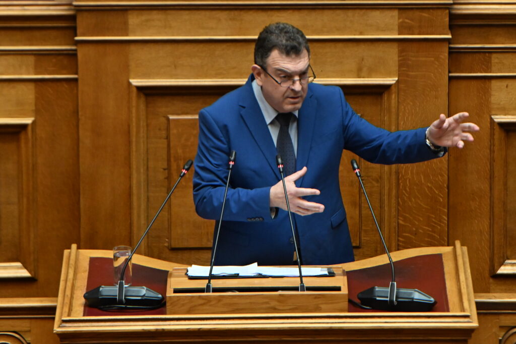 Νίκος Παπαδόπουλος: Μήνυση του βουλευτή κατά παντός υπευθύνου για την υπόθεση των εκθεμάτων στην Εθνική Πινακοθήκη