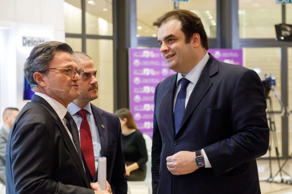 Πιερρακάκης: Το νομοσχέδιο των μέτρων της ΔΕΘ συνιστά τη μεγαλύτερη μείωση άμεσων φόρων που έχει συντελεστεί ιστορικά