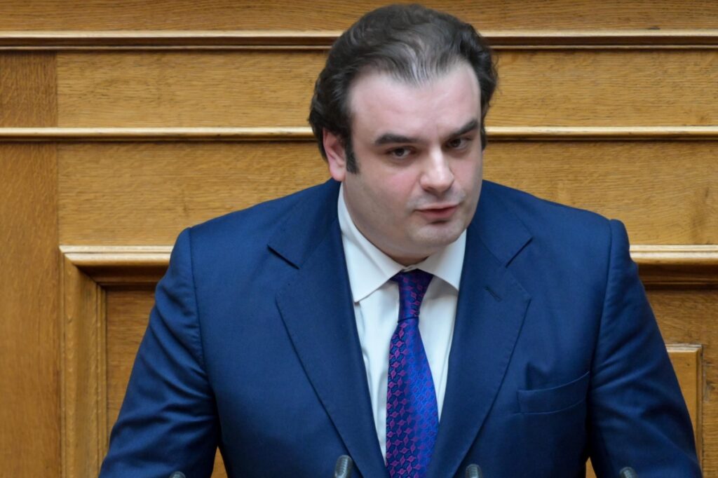 ΥΠΟΙΚ: Σε ισχύ από αύριο το πακέτο ενισχύσεων – Ωφελούνται 2