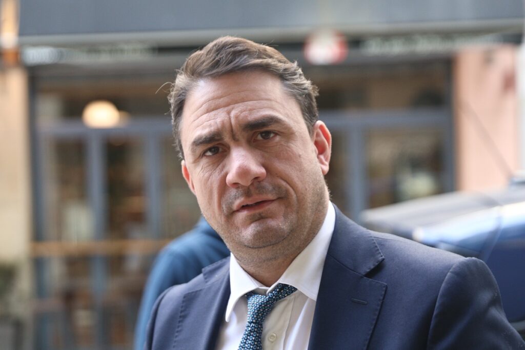 Τσουκαλάς: «Η κυβέρνηση έχει κάνει δεύτερη φύση της το ρουσφέτι – Δεν εφαρμόζει ούτε τους δικούς της νόμους για την αξιολόγηση»