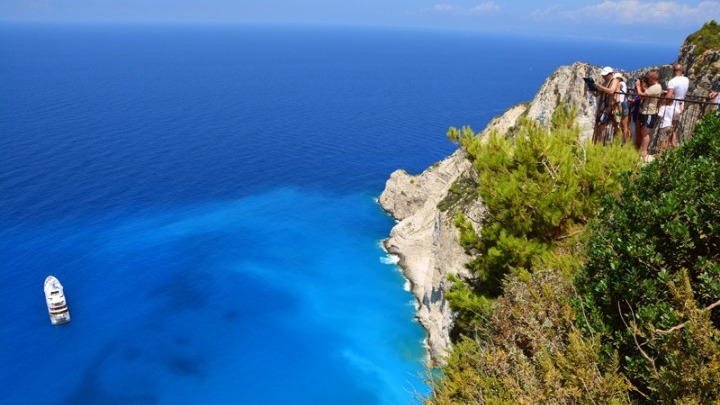 Η Ζάκυνθος αλλάζει πρόσωπο: Στοίχημα ο τουρισμός 12 μηνών με επίκεντρο τον οινοτουρισμό