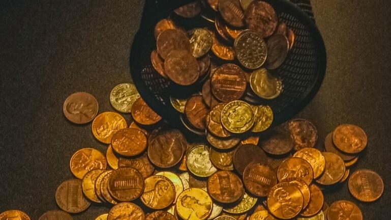 Η τιμή του χρυσού έχει 14πλασιαστεί από το 2000 σε ιστορικά υψηλά – Τα «μυστικά» για αγοραπωλησία χρυσών λιρών